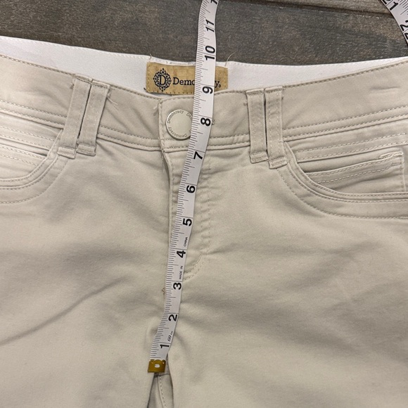 Democracy Women's Cream Ankle Jeans - Picture 4 of 9